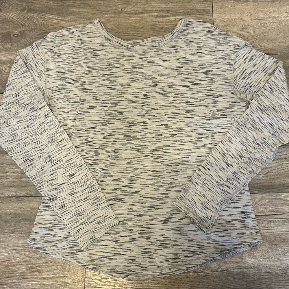 Lululemon Light Gray Space-Dye Long Sleeve Women’s Exercise Yoga Top